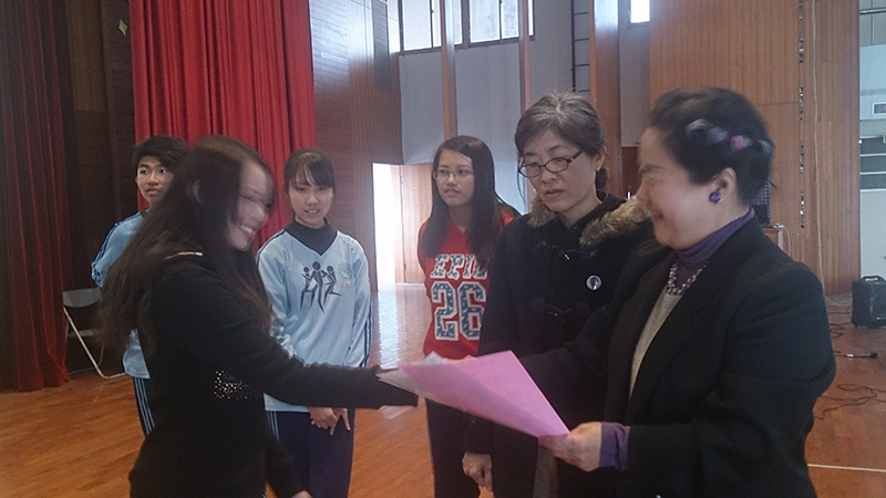 国際子ども文化芸術交流 実行委員長、台湾へ打ち合わせ:参加者演奏を聞く