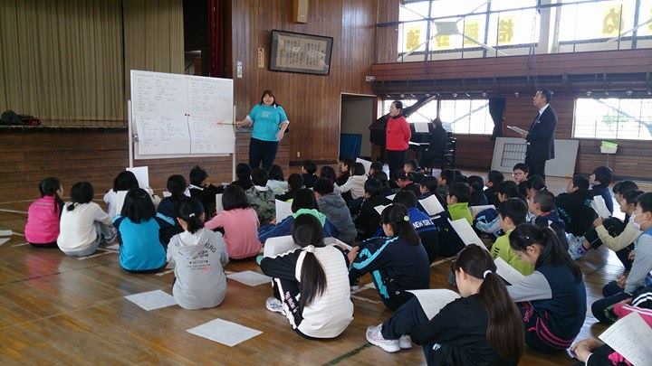 2017年11月13(月) 弘前市立桔梗野小学校校歌、讃歌を英語で歌う